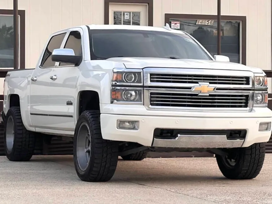 2015 Chevrolet Silverado 1500 High Country photo 1