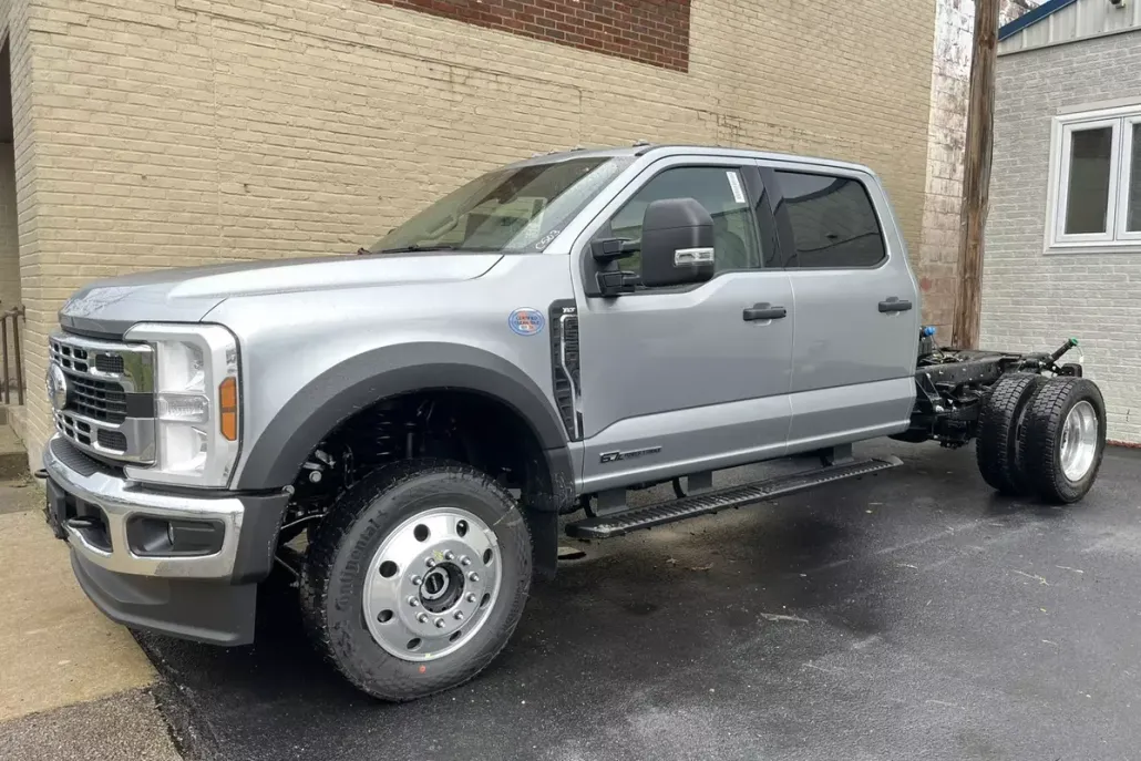 2026 Ford F-550 XLT photo 1