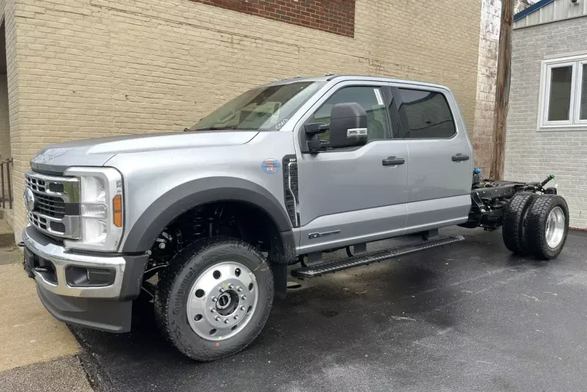 2026 Ford F-550 XLT photo 1