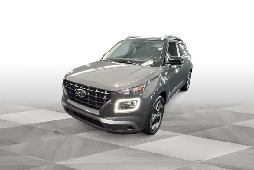 2024 Hyundai Venue Limited photo 1