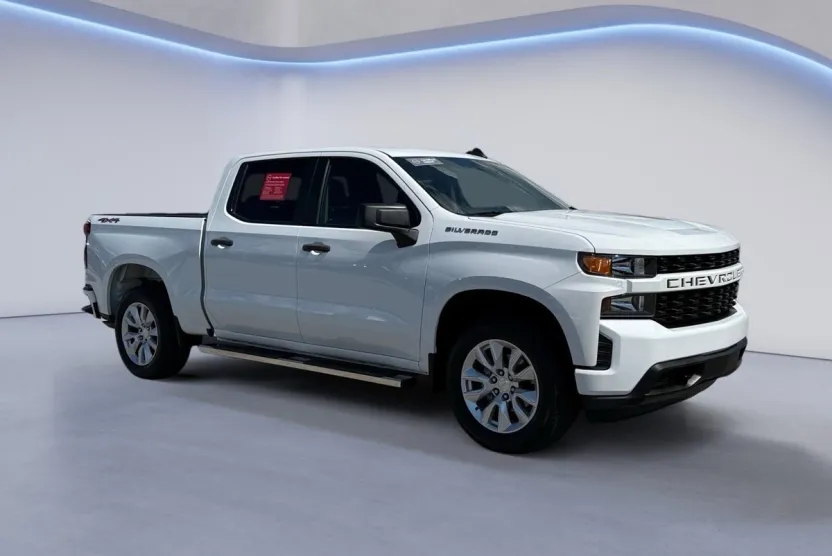 2022 Chevrolet Silverado 1500 Custom photo 1
