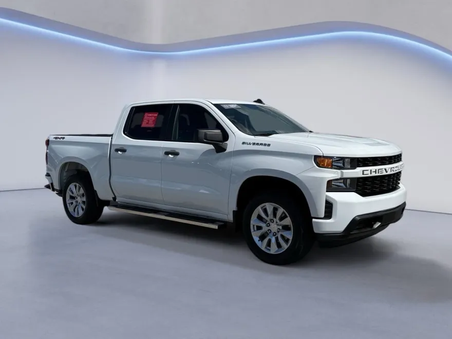 2022 Chevrolet Silverado 1500 Custom photo 1
