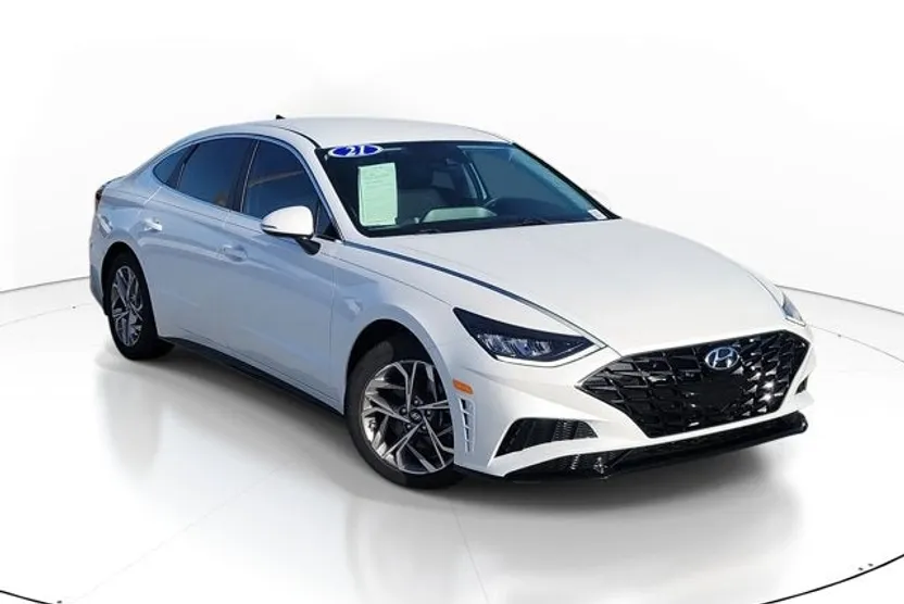 2021 Hyundai Sonata SEL photo 1