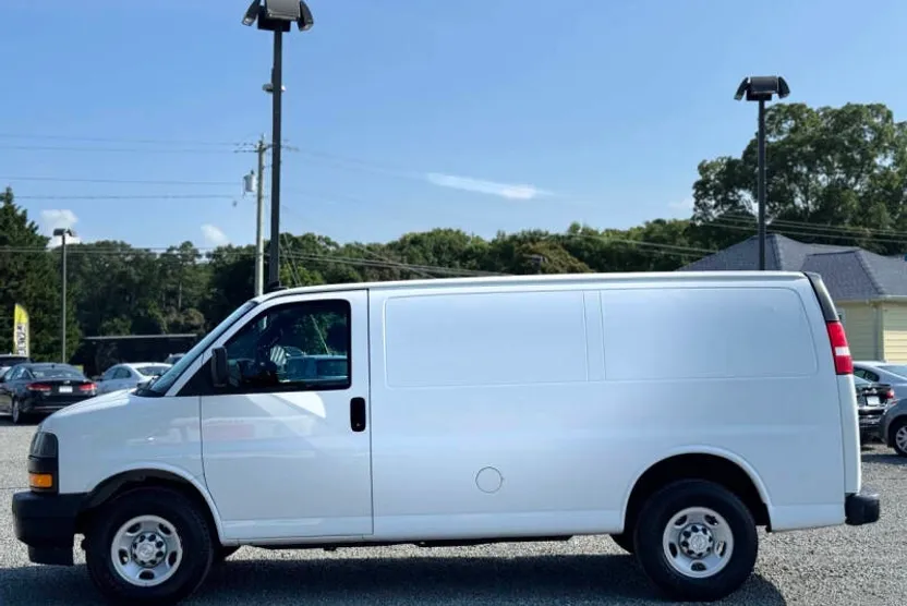 2019 Chevrolet Express 2500 Cargo Van photo 1