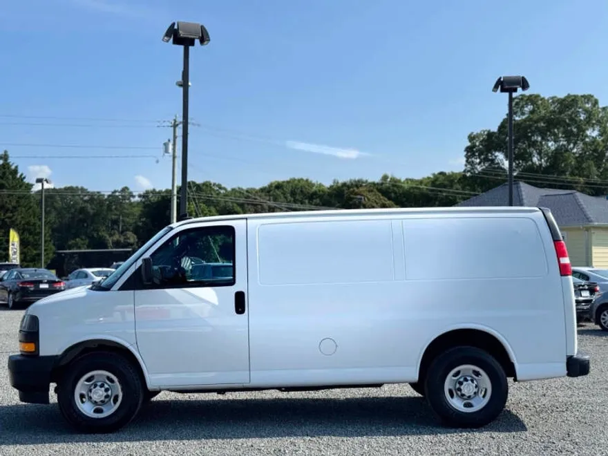 2019 Chevrolet Express 2500 Cargo Van photo 1