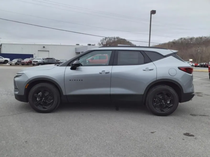 2025 Chevrolet Blazer 2LT photo 1