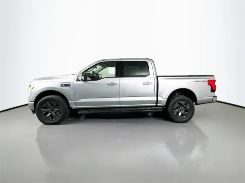 2025 Ford F-150 Lightning photo 4