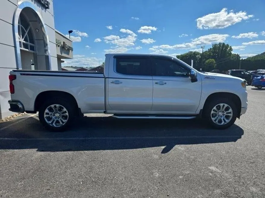 2023 Chevrolet Silverado 1500 LTZ photo 1