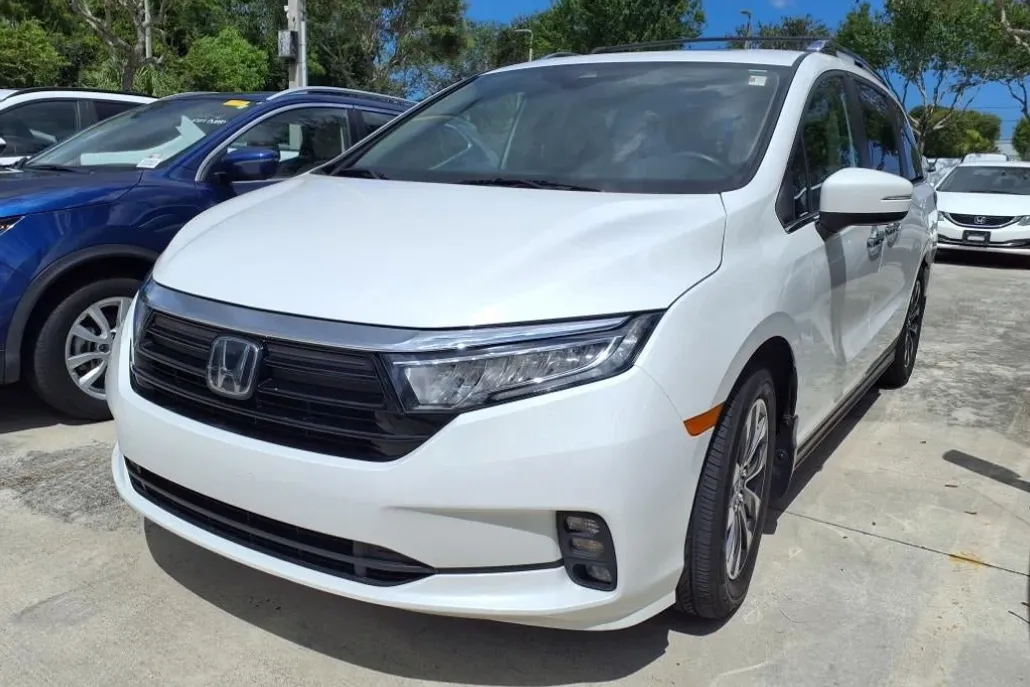 2021 Honda Odyssey EX-L photo 1