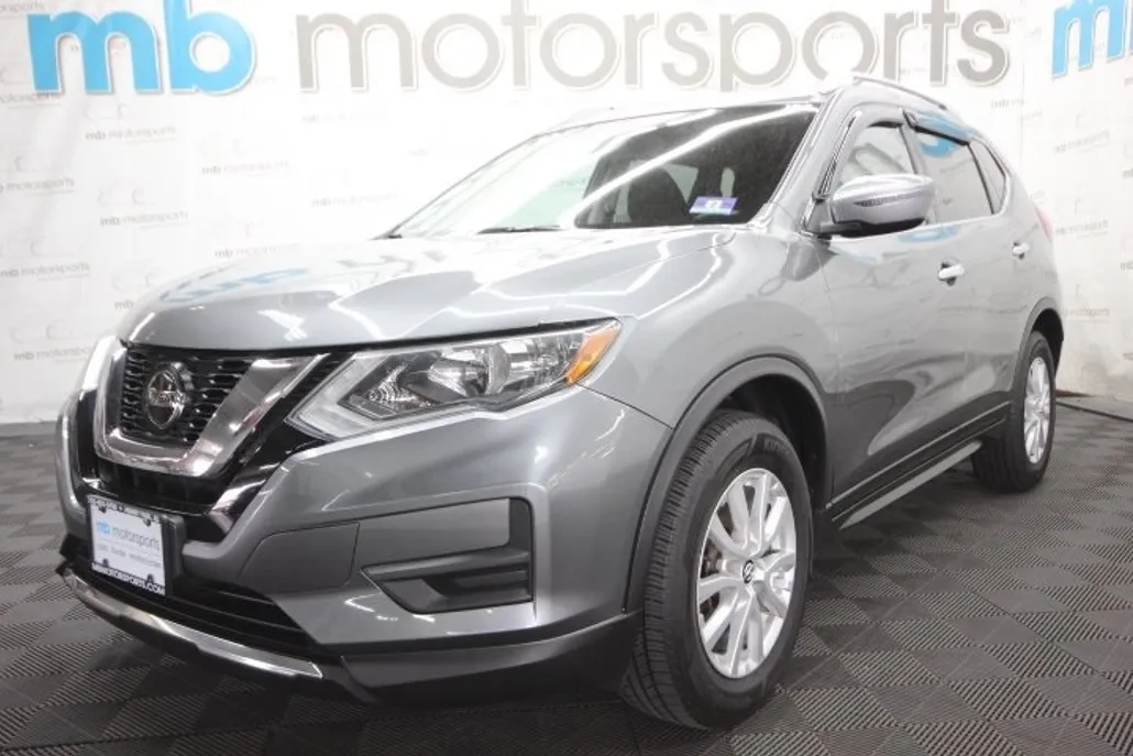 2019 Nissan Rogue SV photo 1