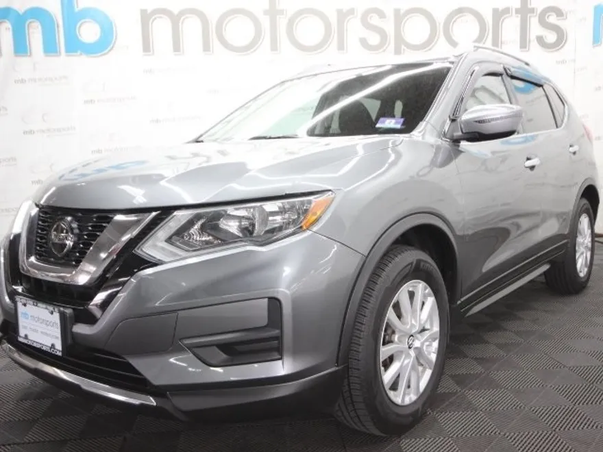 2019 Nissan Rogue SV photo 1