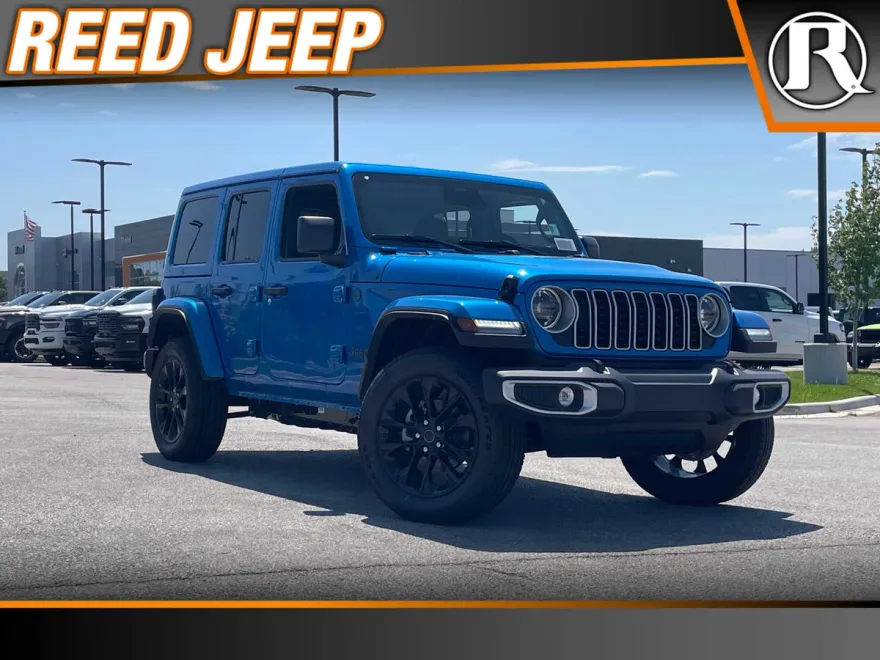 2025 Jeep Wrangler 4xe Sahara photo 1