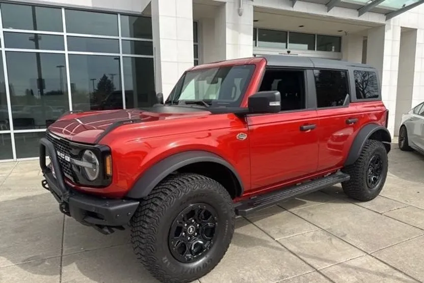 2024 Ford Bronco Wildtrak photo 1