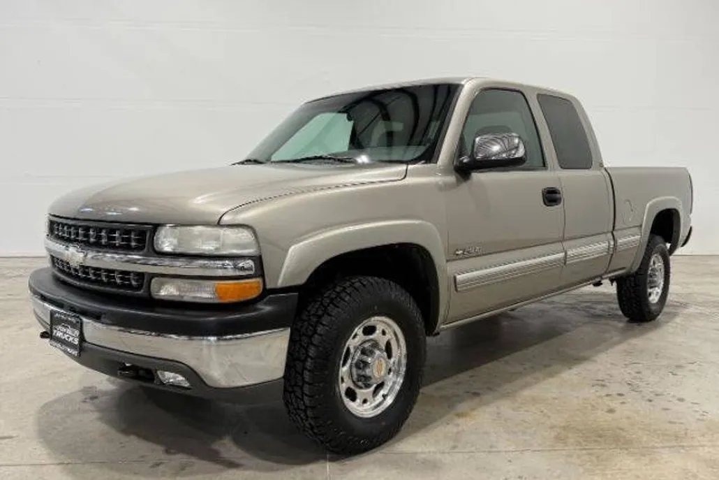 2001 Chevrolet Silverado 2500HD LT photo 1