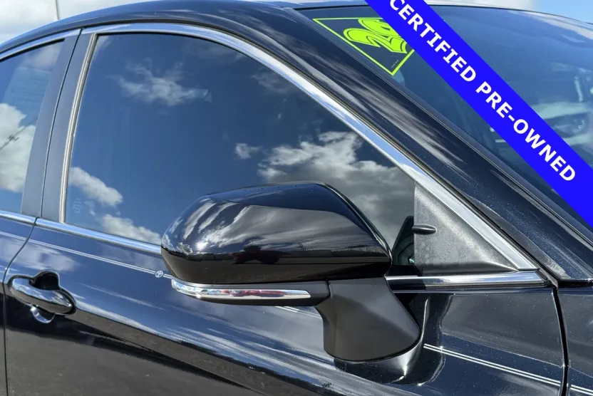 2024 Toyota Camry SE photo 1