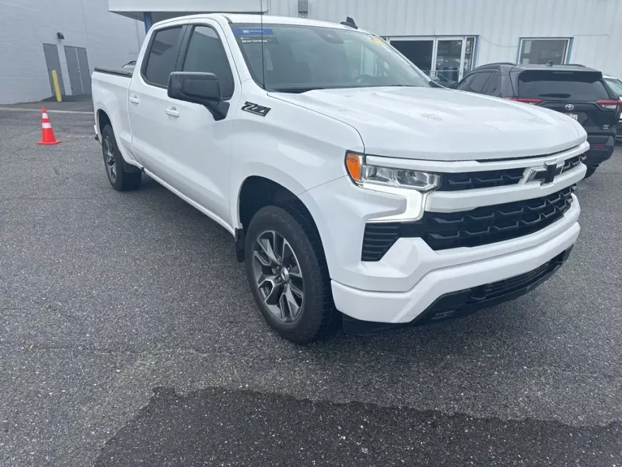 2023 Chevrolet Silverado 1500 RST photo 1