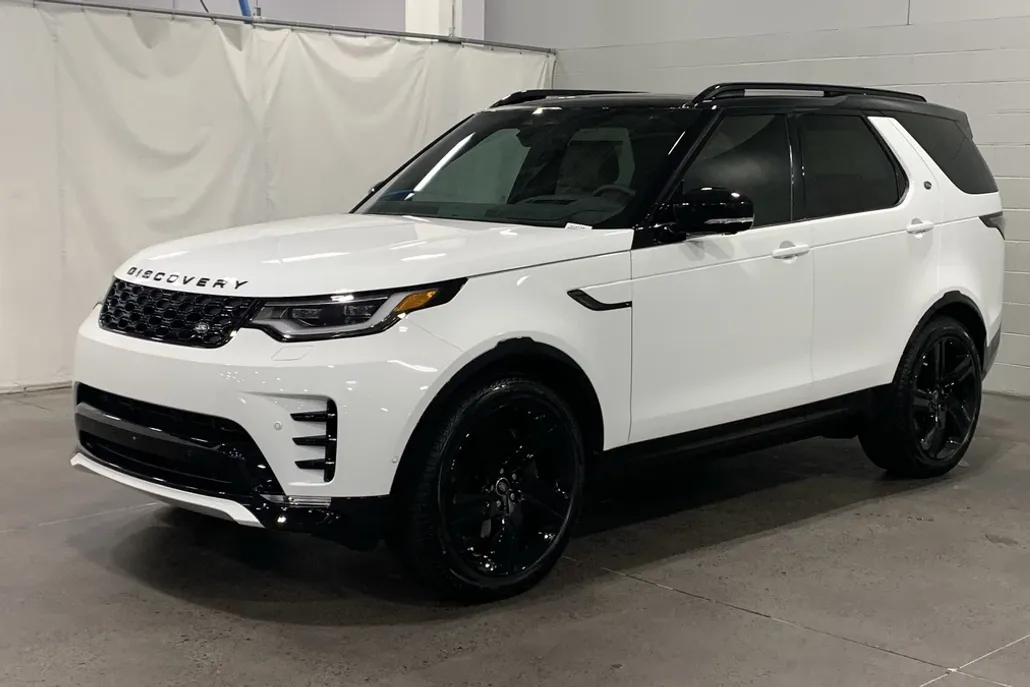 2025 Land Rover Discovery P300 S photo 1