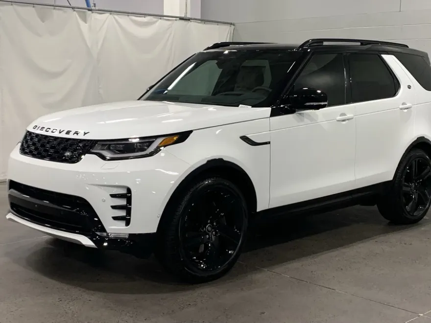 2025 Land Rover Discovery P300 S photo 1