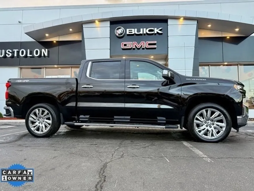 2022 Chevrolet Silverado 1500 LTZ photo 1
