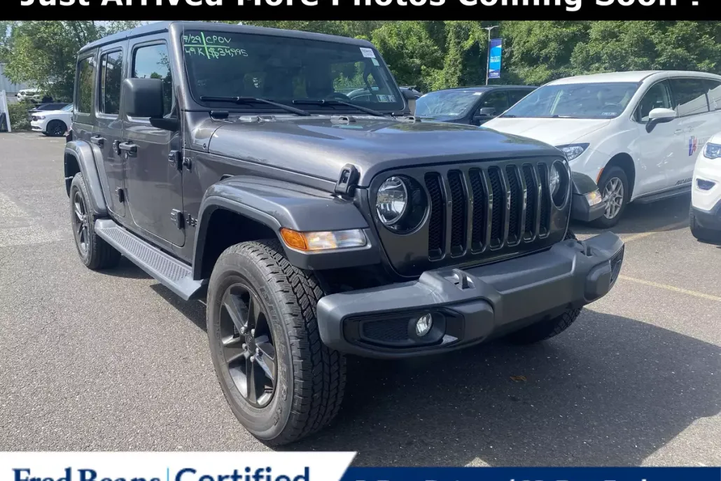 2021 Jeep Wrangler Unlimited Sahara Altitude photo 1