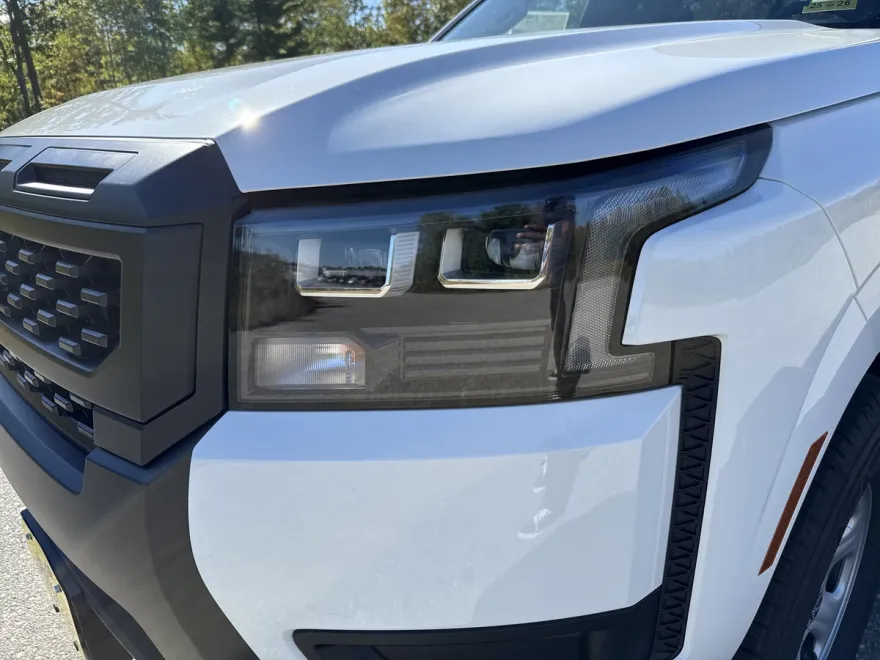 2026 Nissan Frontier S photo 1