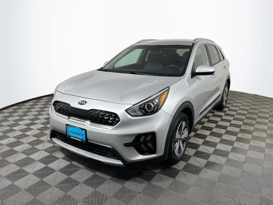 2021 Kia Niro LX photo 1