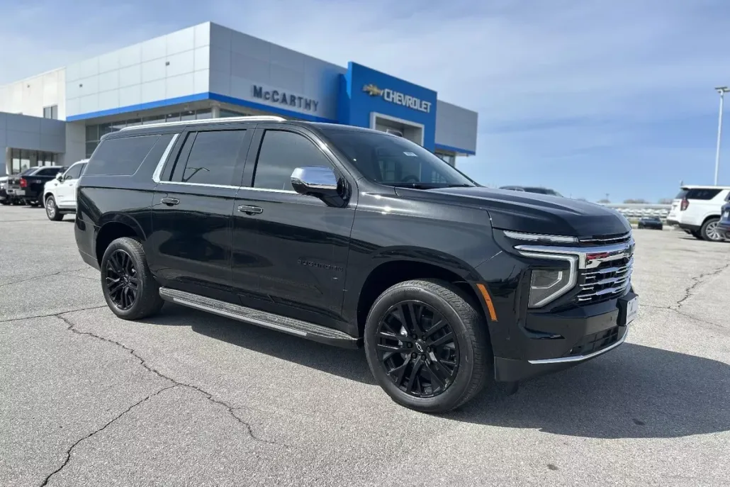 2025 Chevrolet Suburban Premier photo 1