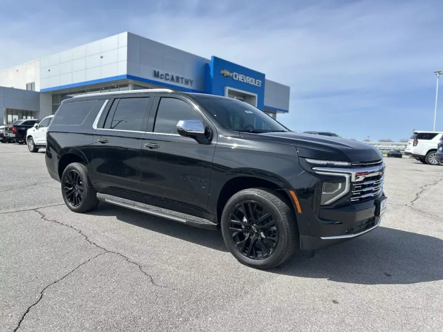 2025 Chevrolet Suburban Premier photo 1
