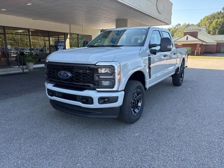 2026 Ford F-350 photo 1