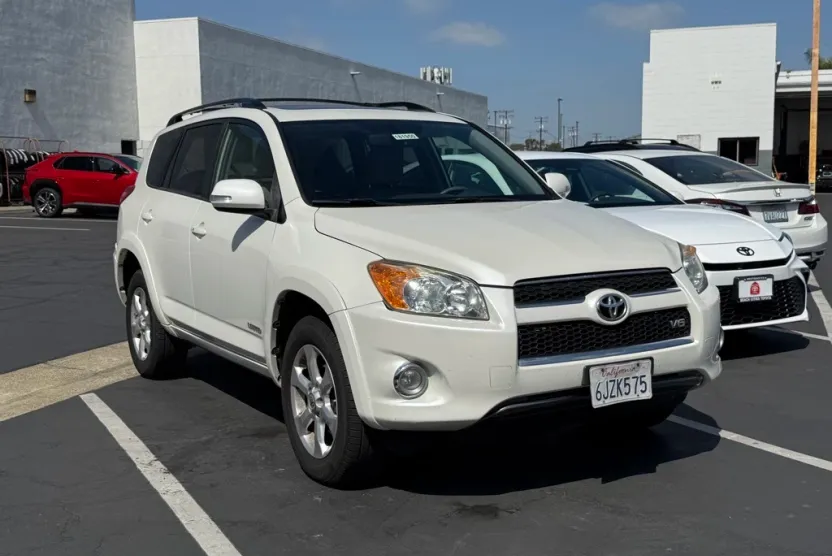 2009 Toyota RAV4 Limited photo 1