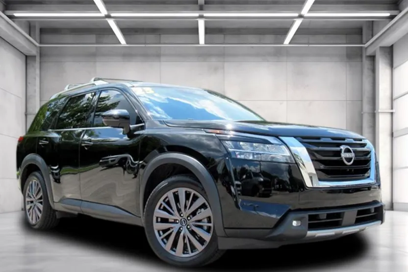 2023 Nissan Pathfinder SL photo 1