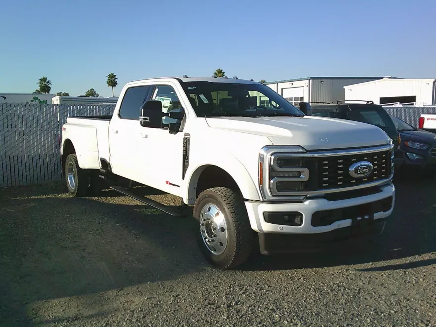 2026 Ford F-450 photo 1