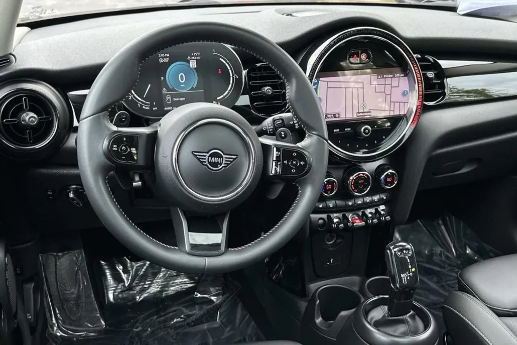 2023 Mini Cooper Hardtop S photo 1