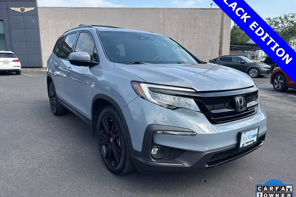 2022 Honda Pilot Black Edition photo 1
