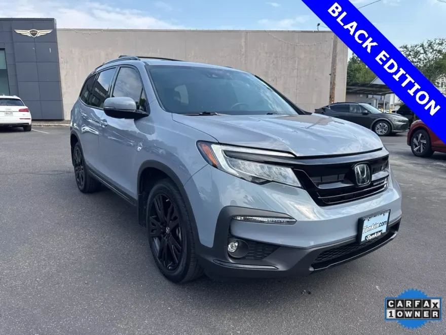 2022 Honda Pilot Black Edition photo 1