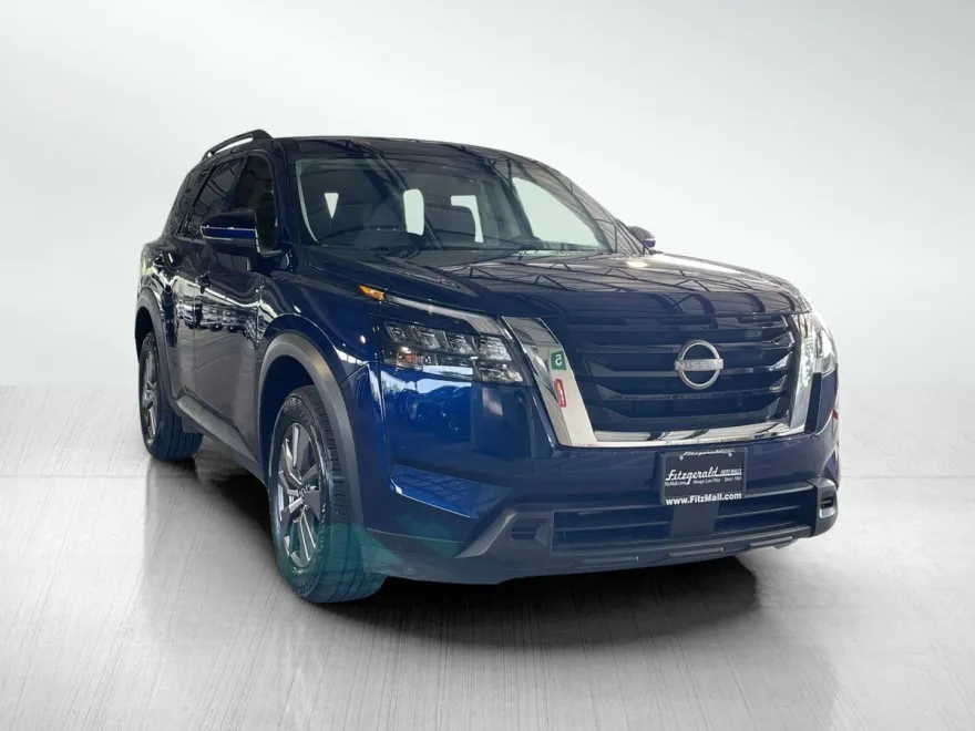2025 Nissan Pathfinder SV photo 1
