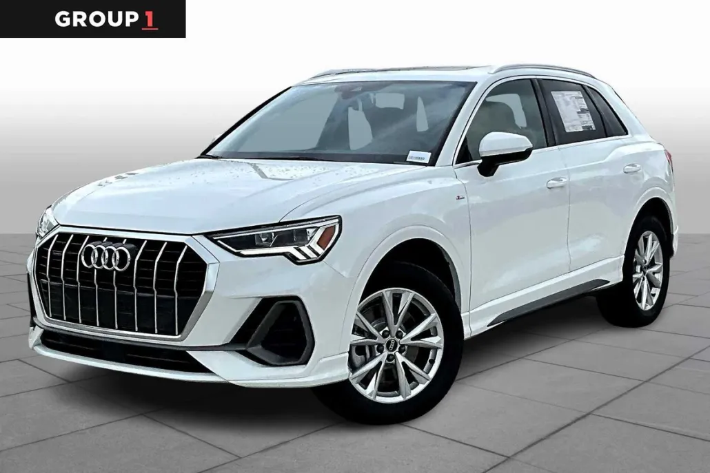 2025 Audi Q3 S line Premium photo 1