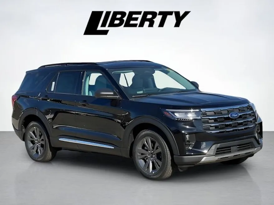 2025 Ford Explorer photo 1
