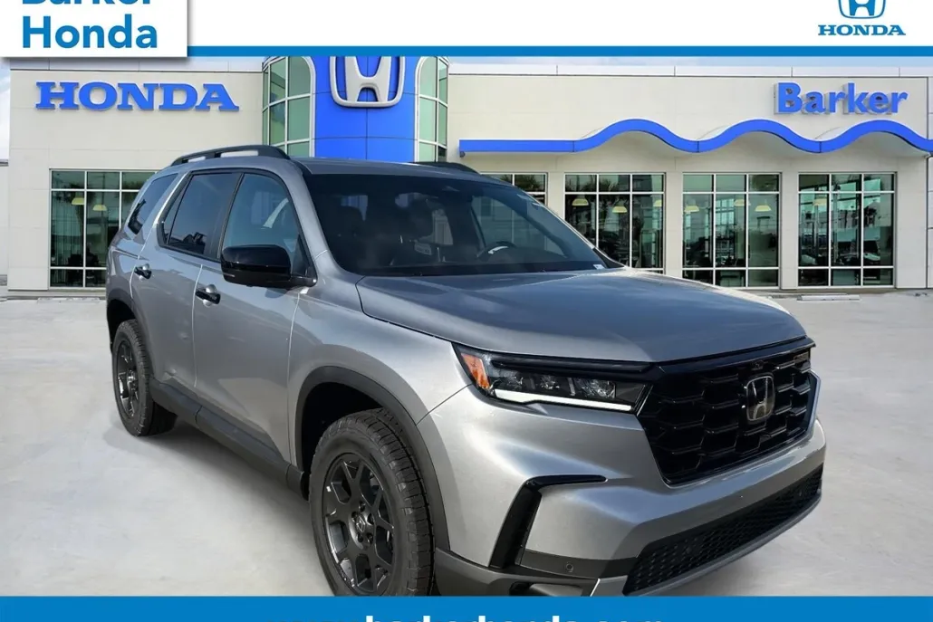 2025 Honda Pilot TrailSport photo 1