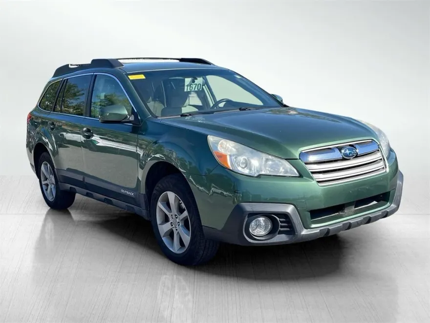 2014 Subaru Outback 2.5i Premium photo 1