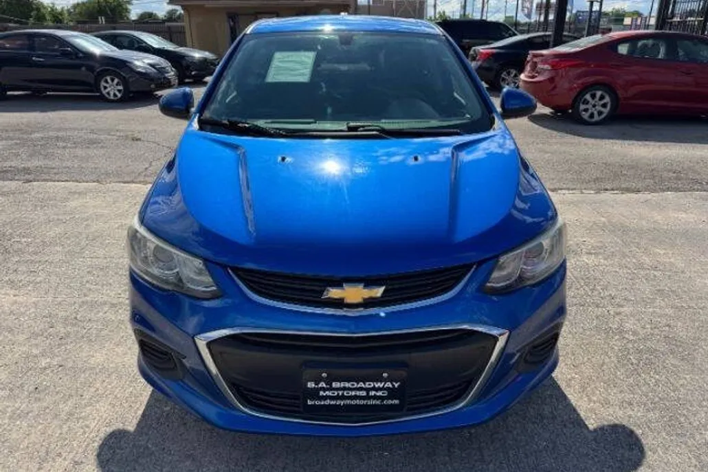 2017 Chevrolet Sonic LS photo 1