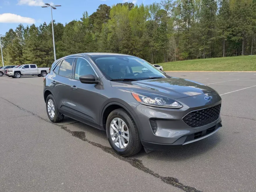 2022 Ford Escape SE photo 1