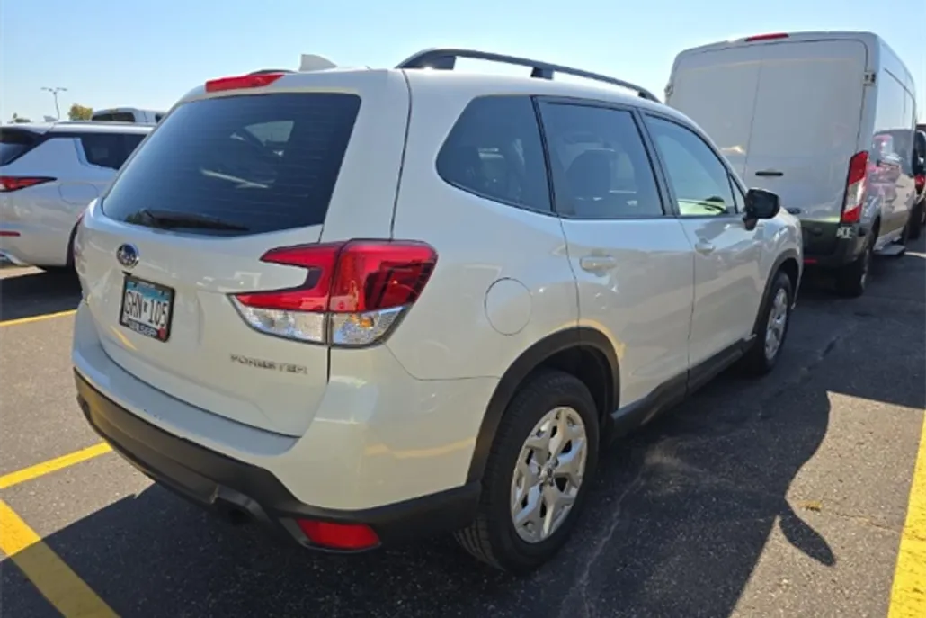 2021 Subaru Forester Base photo 1