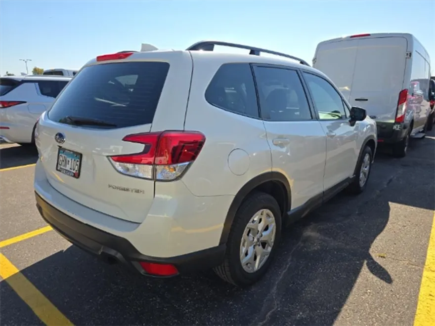 2021 Subaru Forester Base photo 1