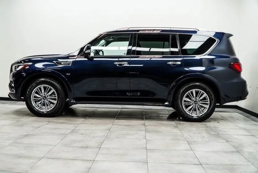 2020 Infiniti QX80 Luxe photo 1