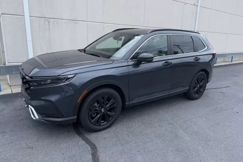 2023 Honda CR-V Hybrid Sport Touring photo 1