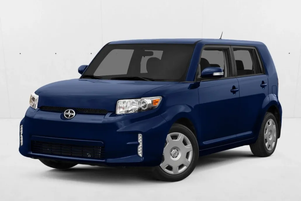 2015 Scion xB Base photo 1