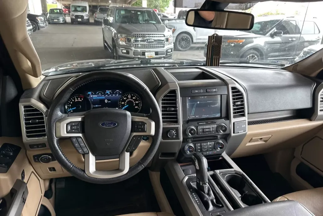 2016 Ford F-150 Lariat photo 1