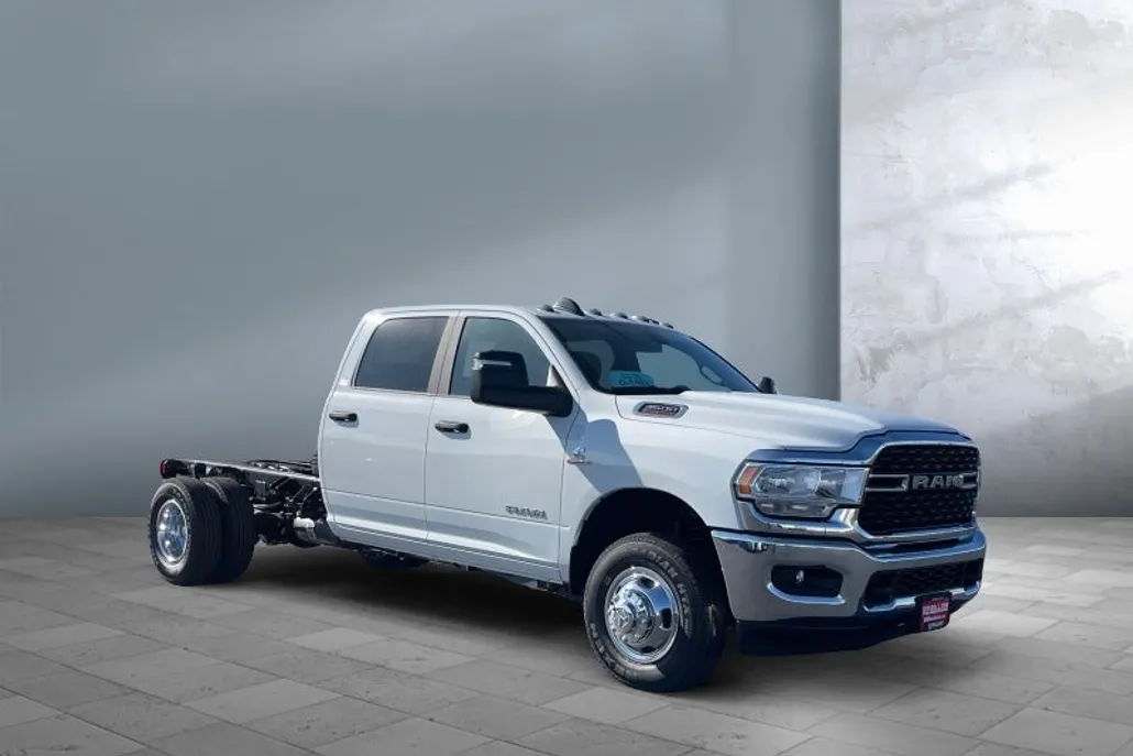 2024 Ram 3500 SLT photo 1