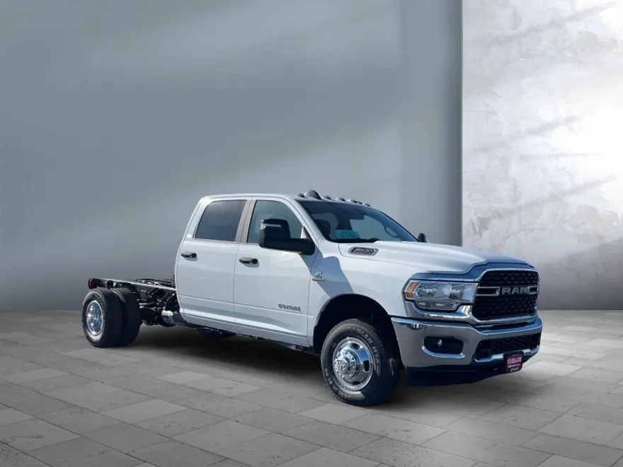 2024 Ram 3500 SLT photo 1